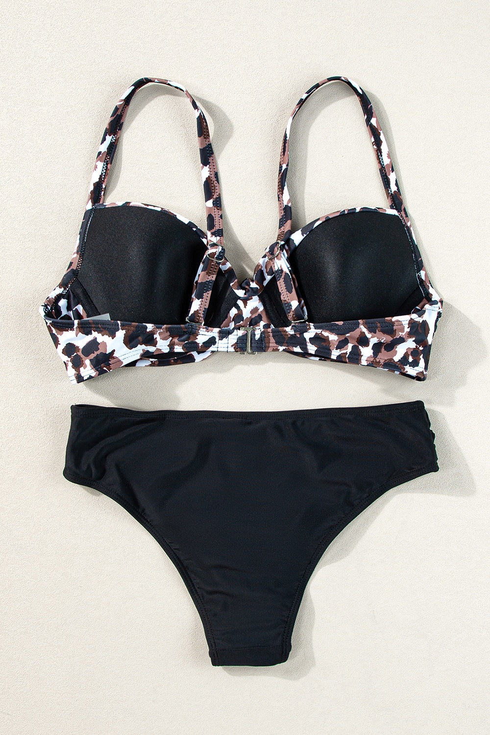 Ensemble bikini léopard à décolleté en cœur