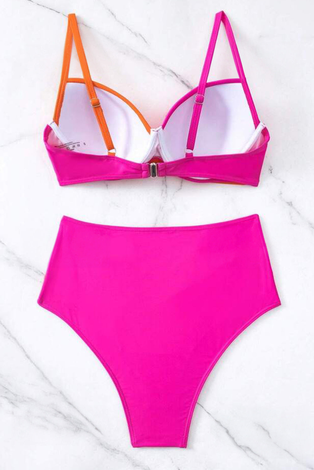 Ensemble de bikini à décolleté en cœur contrasté